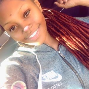 Meet your Posher, Tia